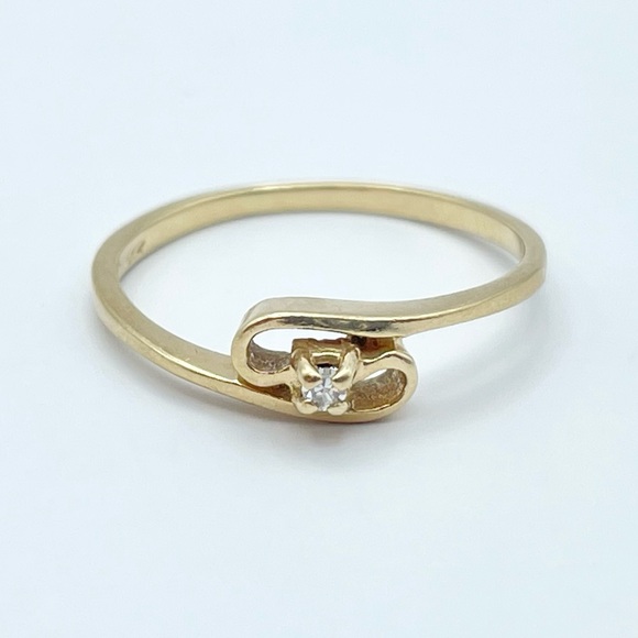 Jewelry - 14k Solid Yellow Gold Diamond Swirl Promise Ring